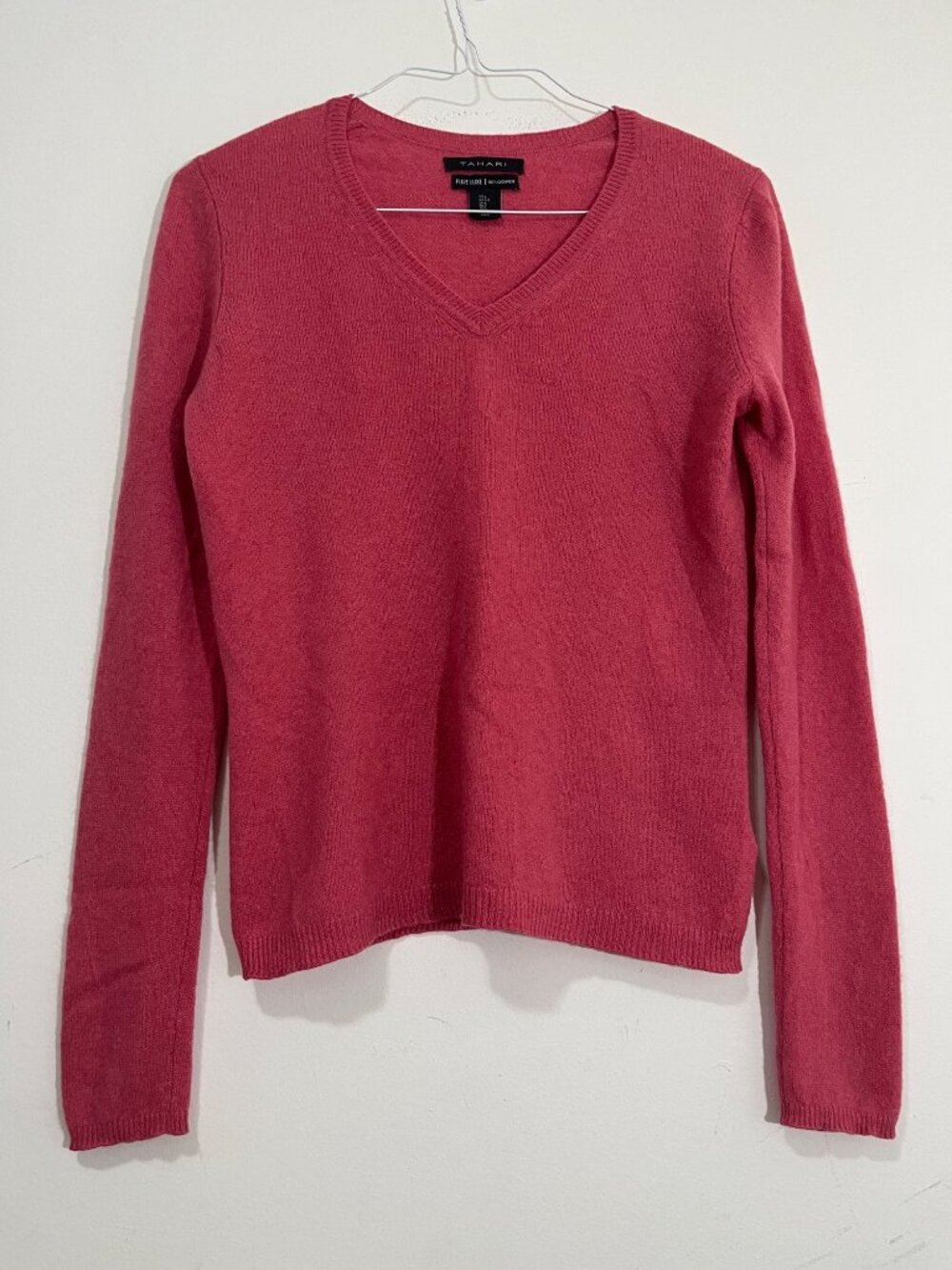 Tahari Pink Pure Luxe 100% Cashmere Sweater Size L V-neck Quiet Luxury Preppy
